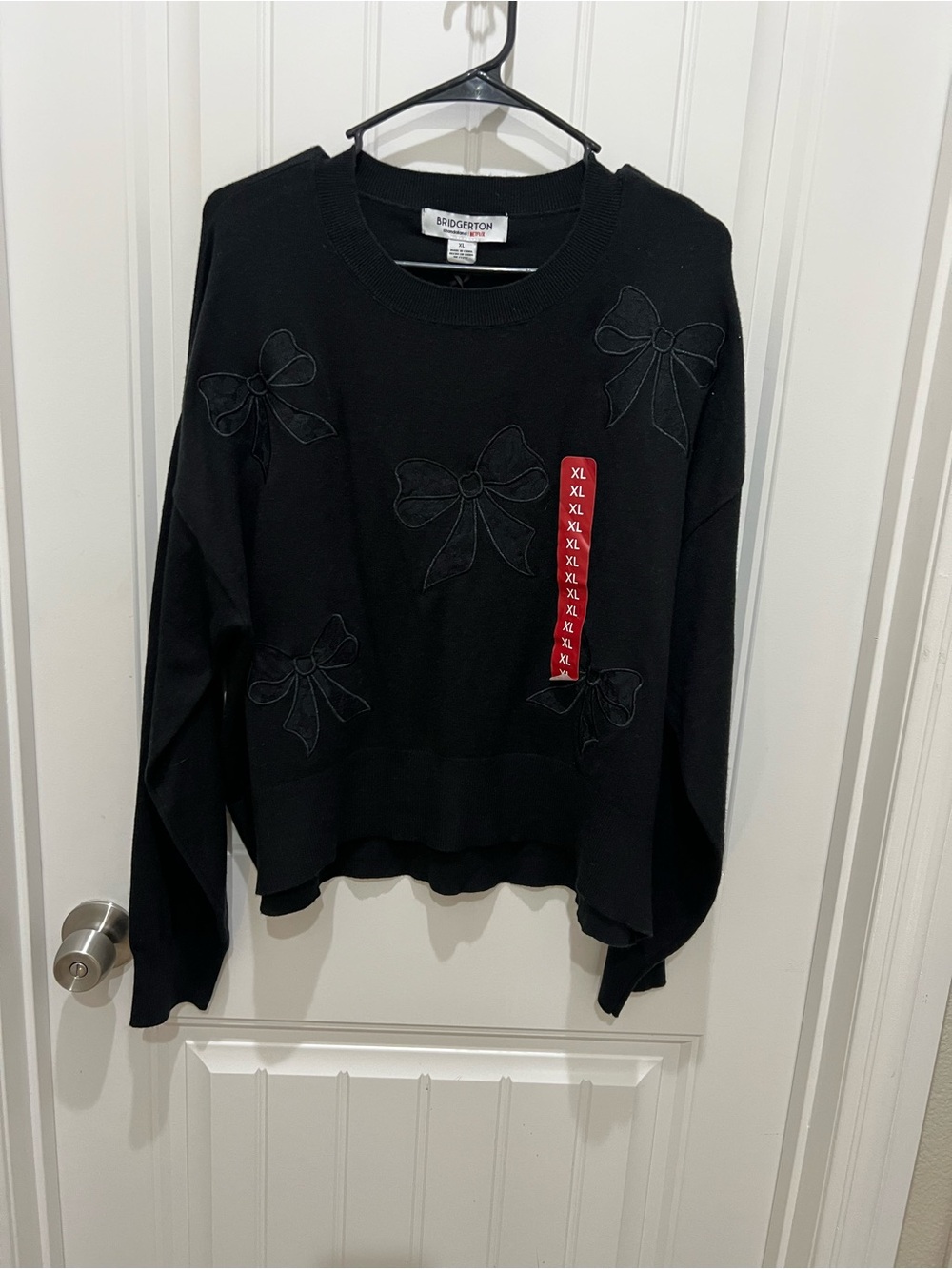 Bridgewater Black Embroidered Bow Sweatshirt - XL